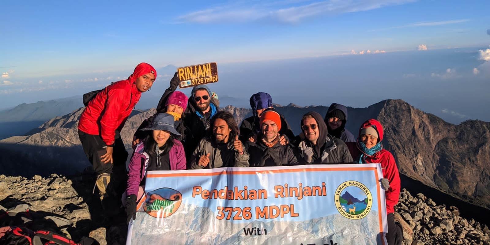 2D-1N Trekking Mount Rinjani Summit